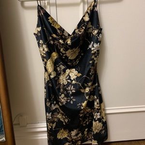 Pretty Little Thing dress